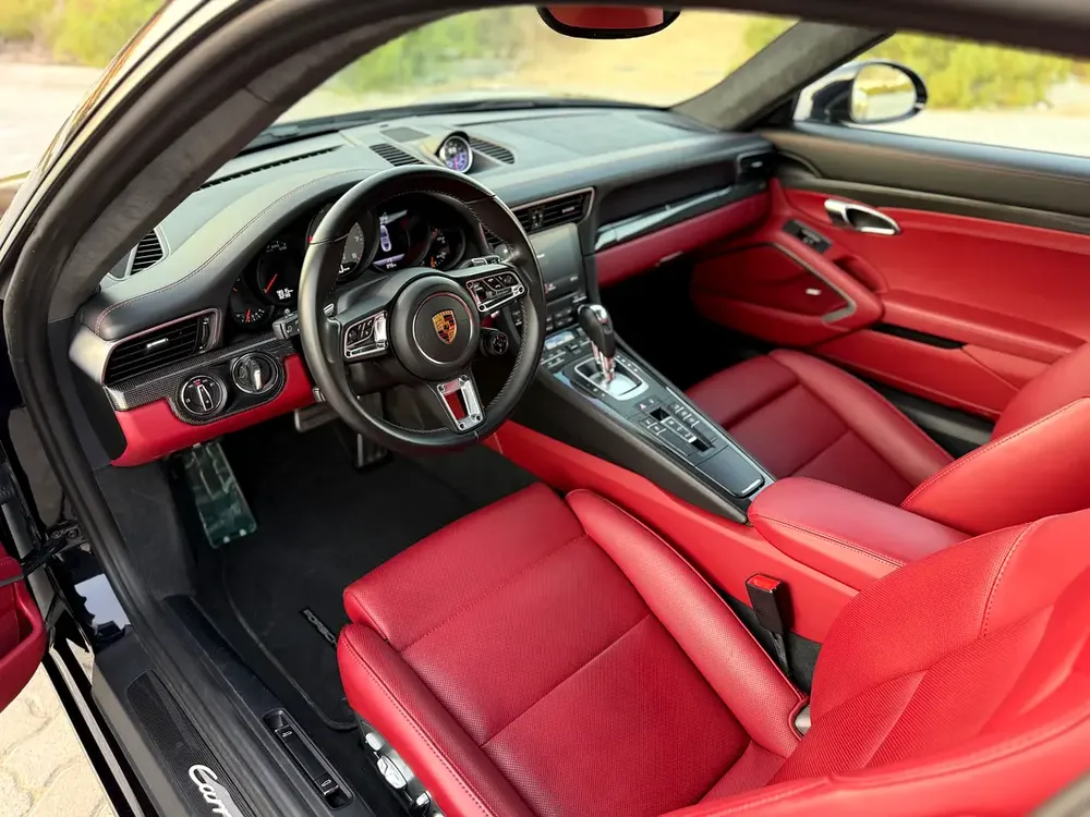 Porsche 911 Carrera S (991.2) · 2017 · 9,900 km · One Owner · GCC - Image 10