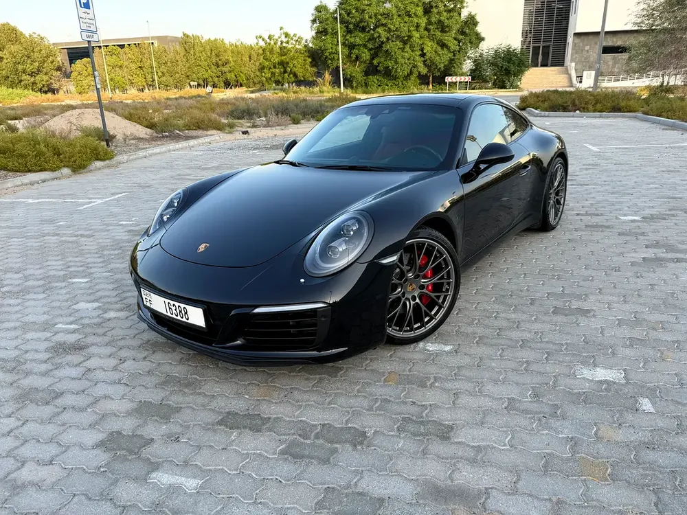 Porsche 911 Carrera S (991.2) · 2017 · 9,900 km · One Owner · GCC - Image 4