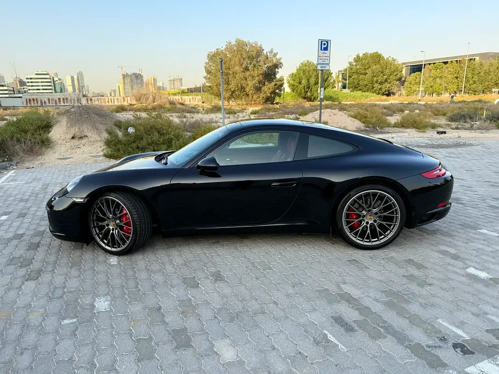 Porsche 911 Carrera S (991.2) · 2017 · 9,900 km · One Owner · GCC - Image 5