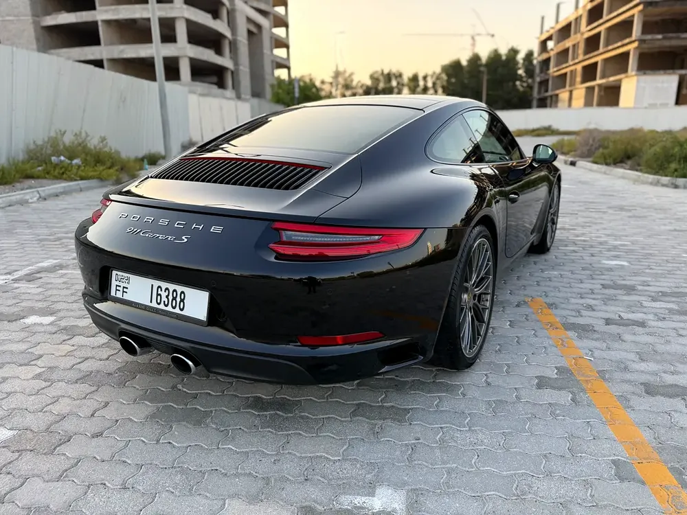 Porsche 911 Carrera S (991.2) · 2017 · 9,900 km · One Owner · GCC - Image 8