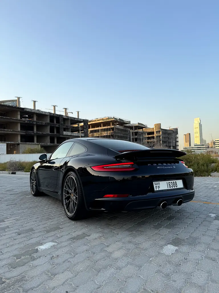 Porsche 911 Carrera S (991.2) · 2017 · 9,900 km · One Owner · GCC - Image 9