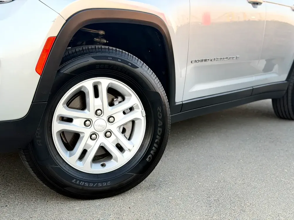 2022 Jeep Cherokee - American Specs - Excellent Condition - Image 13