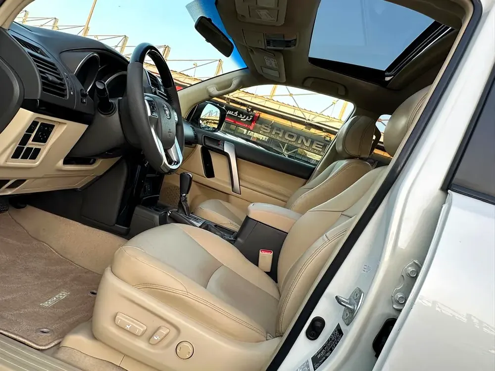 Toyota Prado VXR No Accident Model 2015 GCC Full Options  Excellent Condition - Image 10