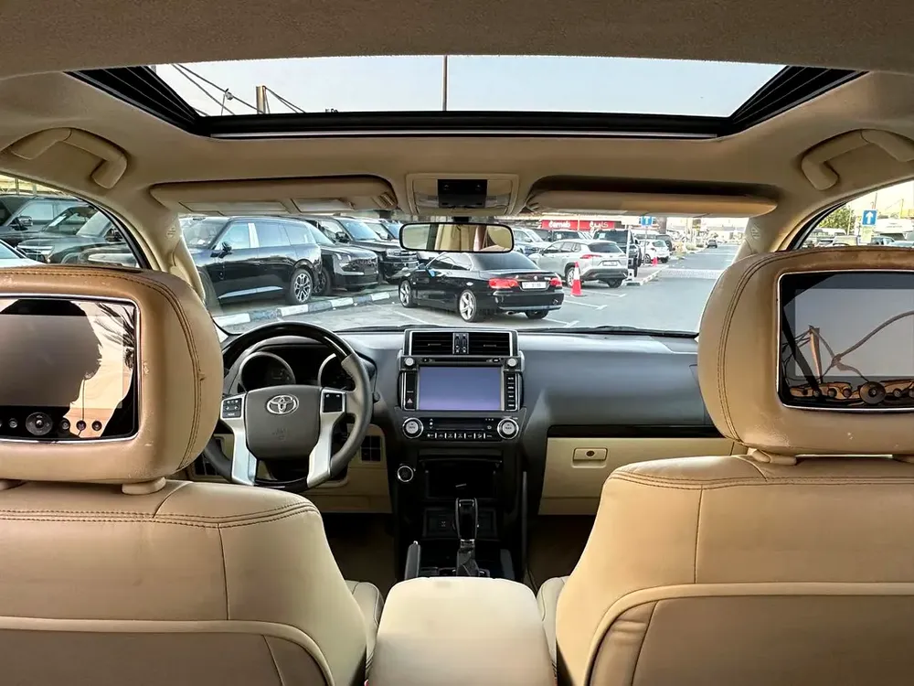 Toyota Prado VXR No Accident Model 2015 GCC Full Options  Excellent Condition - Image 15