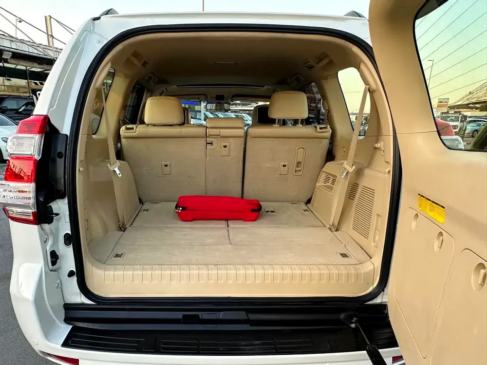 Toyota Prado VXR No Accident Model 2015 GCC Full Options  Excellent Condition - Image 17