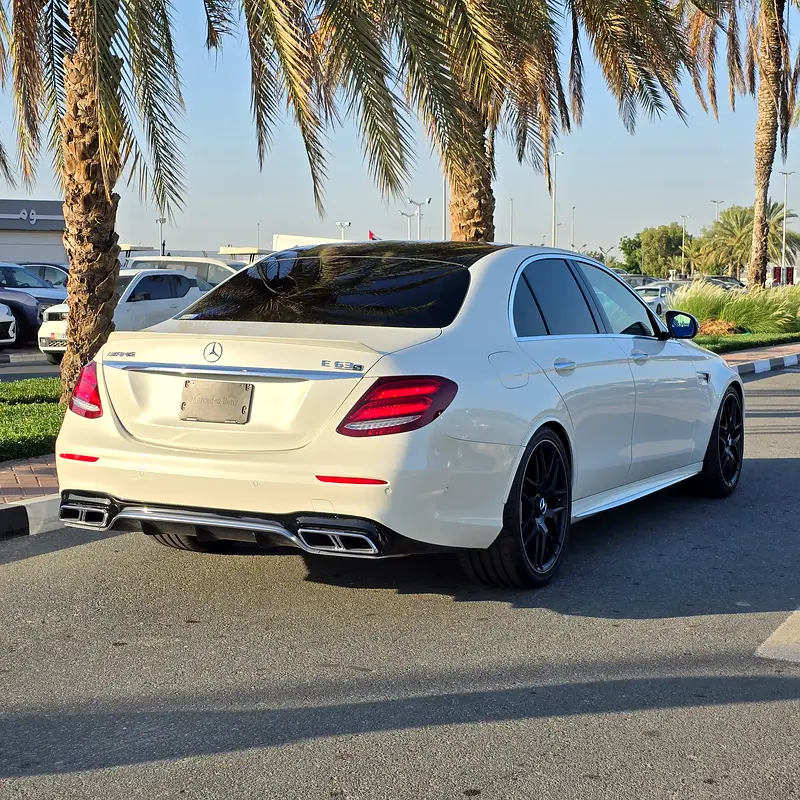 Mercedes E 63s 2017 Beige Interior Japanese Specs - Image 4