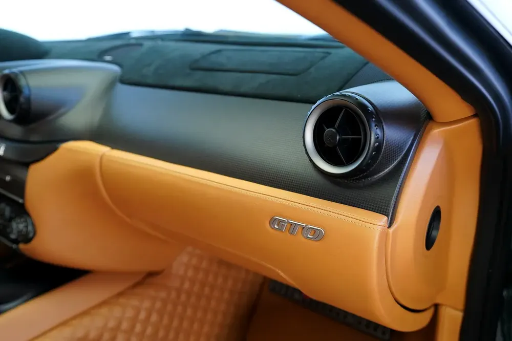 599 GTO | FULL CARBON INTERIOR AND EXTERIOR | DAYTONA SEATS | GCC CAR - Image 11