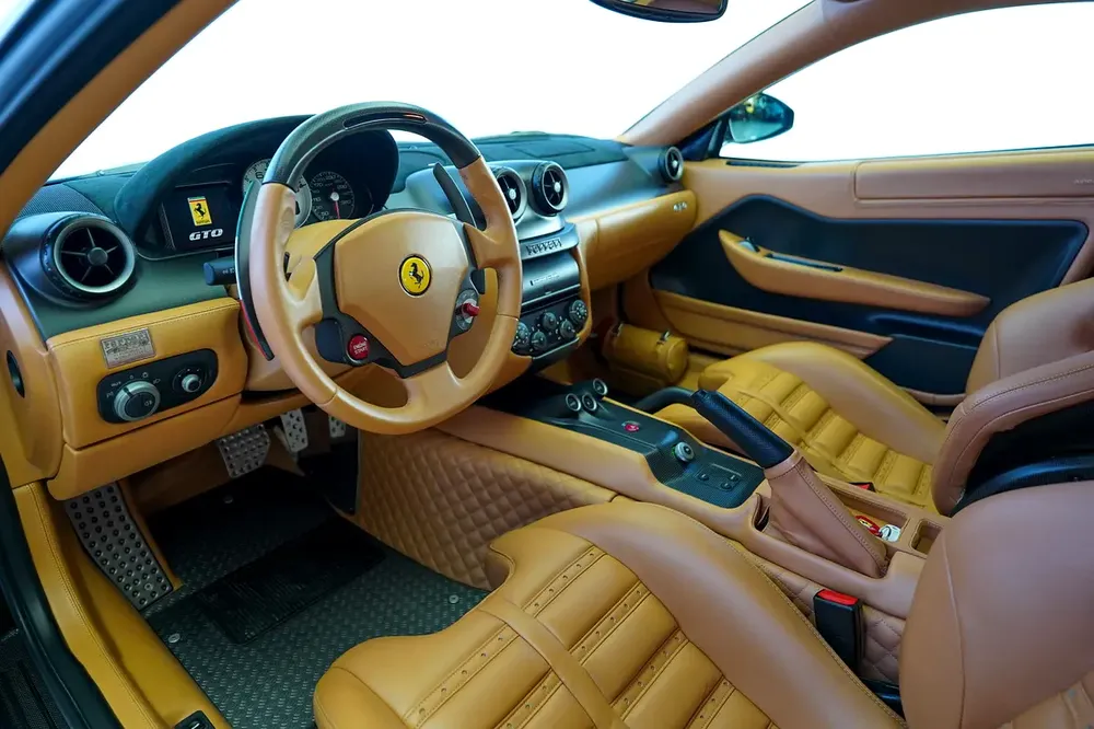 599 GTO | FULL CARBON INTERIOR AND EXTERIOR | DAYTONA SEATS | GCC CAR - Image 8