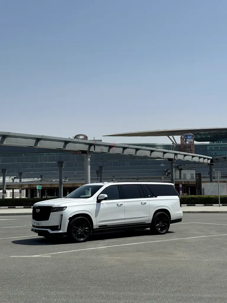Cadillac Escalade ESV 2023 - Image 4