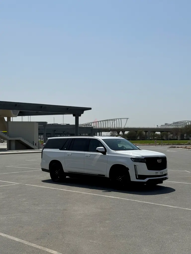 Cadillac Escalade ESV 2023 - Image 6