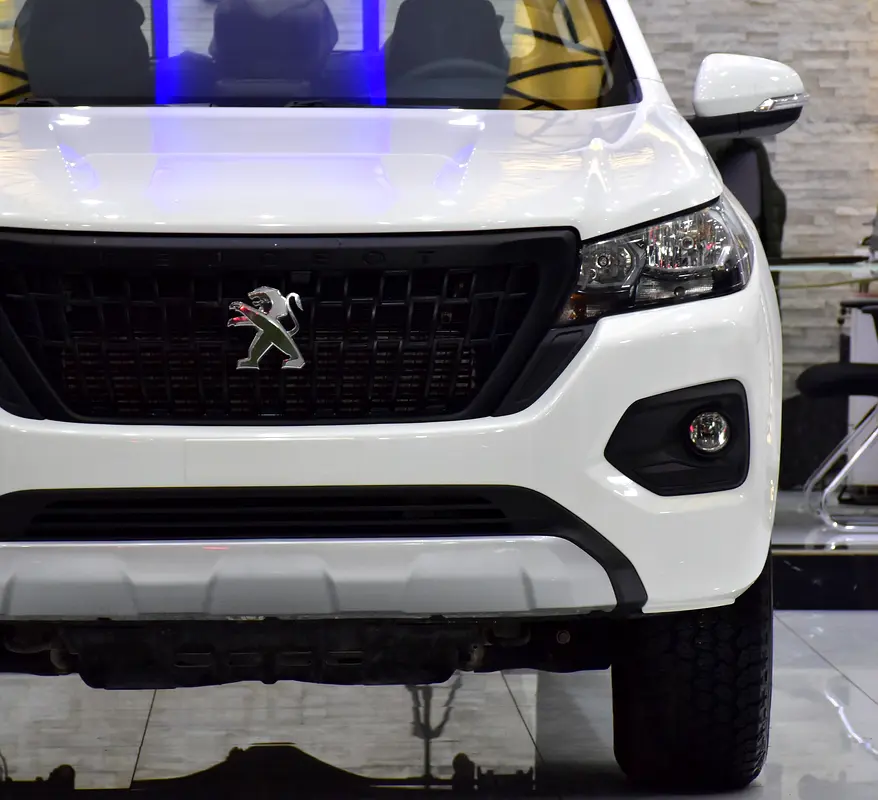 DIESEL ( ديزل ) Peugeot Landtrek 4WD ( 2023 Model ) in White Color GCC Specs - Image 4