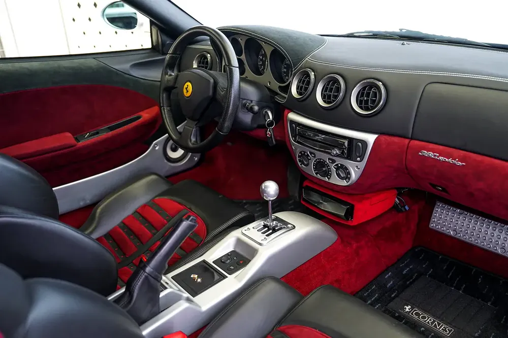 360 SPIDER | MANUAL | TWO TONE INTERIOR | WARRANTY AVAILABLE - Image 13