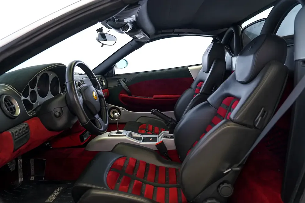 360 SPIDER | MANUAL | TWO TONE INTERIOR | WARRANTY AVAILABLE - Image 8