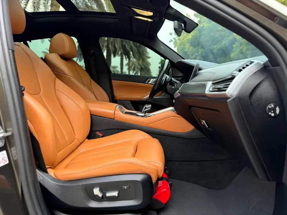 Pristine 2023 BMW X6 xDrive40i M Sport | GCC Specs | Warranty & Service - Image 13