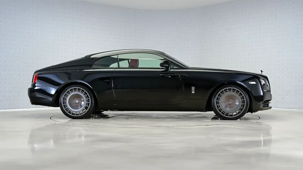 Wraith Black Badge | 22in UF-5 Wheels, Fully Prepared, GCC | Ramadan Offer - Image 4