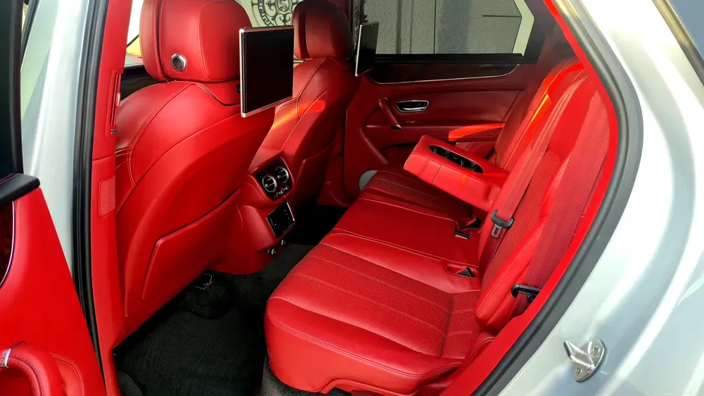 Bentley bentayga first edition W12 GCC in excellent condition. - Image 11