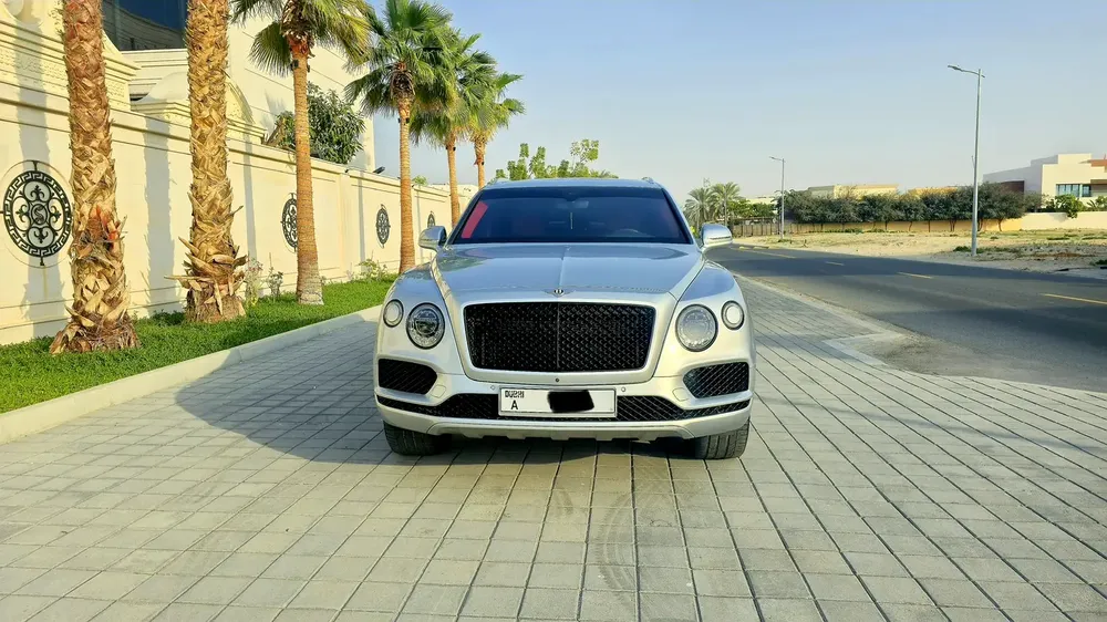Bentley bentayga first edition W12 GCC in excellent condition. - Image 5
