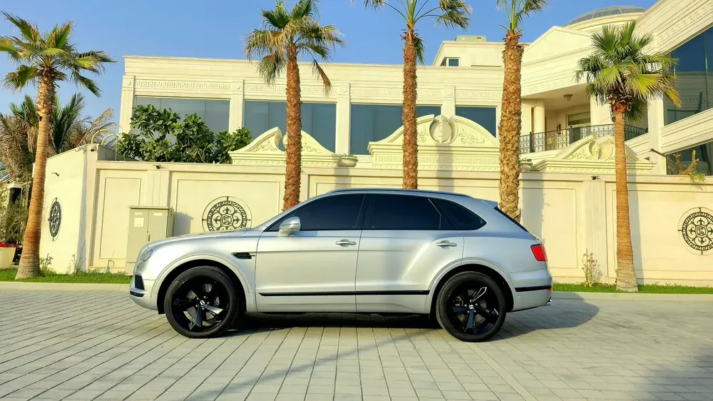 Bentley bentayga first edition W12 GCC in excellent condition. - Image 7