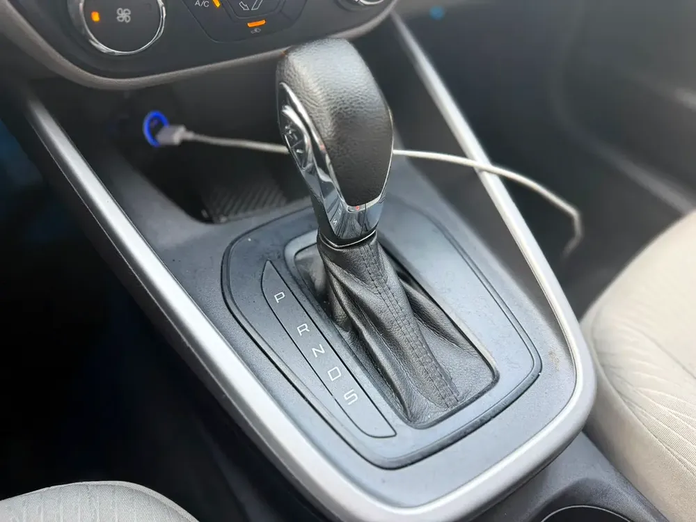 2020 Ford Escort Ambiente 1.5L V3 // GCC Specs - Image 14