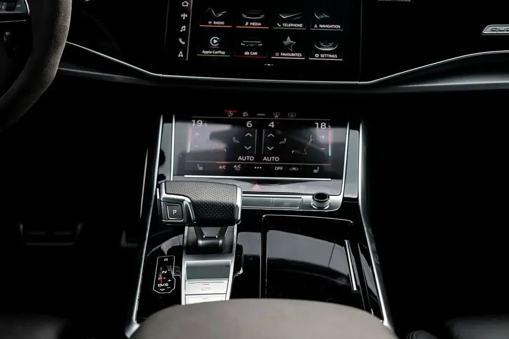 Audi RS Q8 4.0 TFSI quattro - Image 14