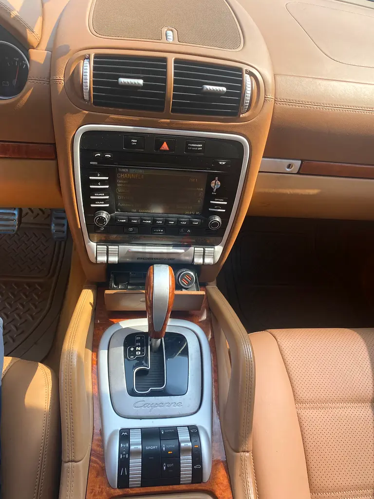 Porsche Cayenne S - 2009 - GCC Specs - Image 14