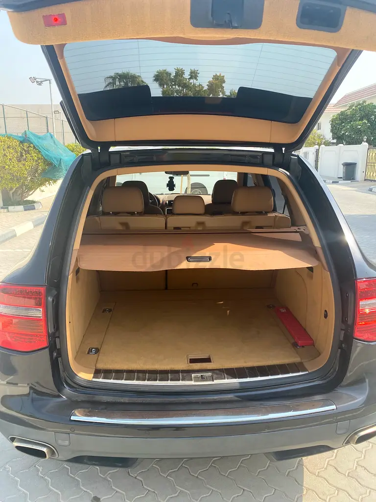 Porsche Cayenne S - 2009 - GCC Specs - Image 9