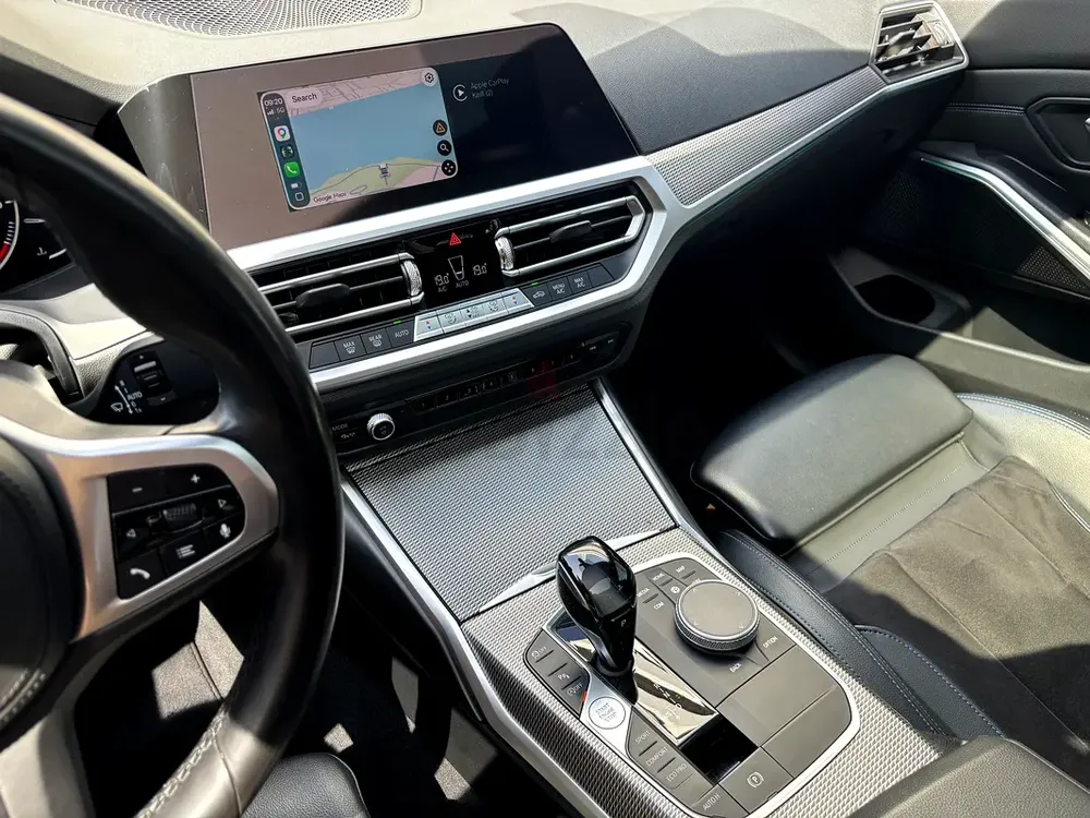 BMW 3-Series 320i 2020 GCC Specs - M-Sport Package - Immaculate Condition - Image 15