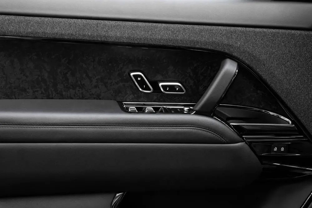 8,617 P.M |  Range Rover Sport First Edition | 0% Downpayment | Al Tayer Warranty! - Image 14