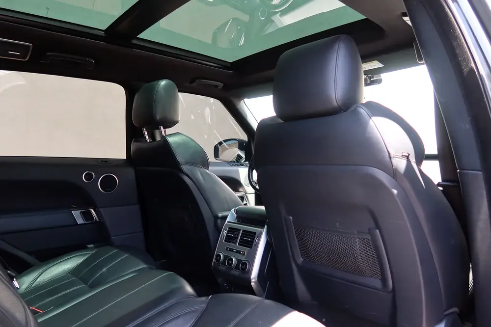 2015 RANGE ROVER SPORT HSE SUPERCHARGED GCC LOW KMS - Image 20