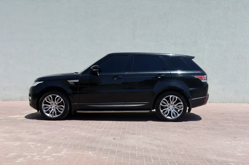 2015 RANGE ROVER SPORT HSE SUPERCHARGED GCC LOW KMS - Image 4