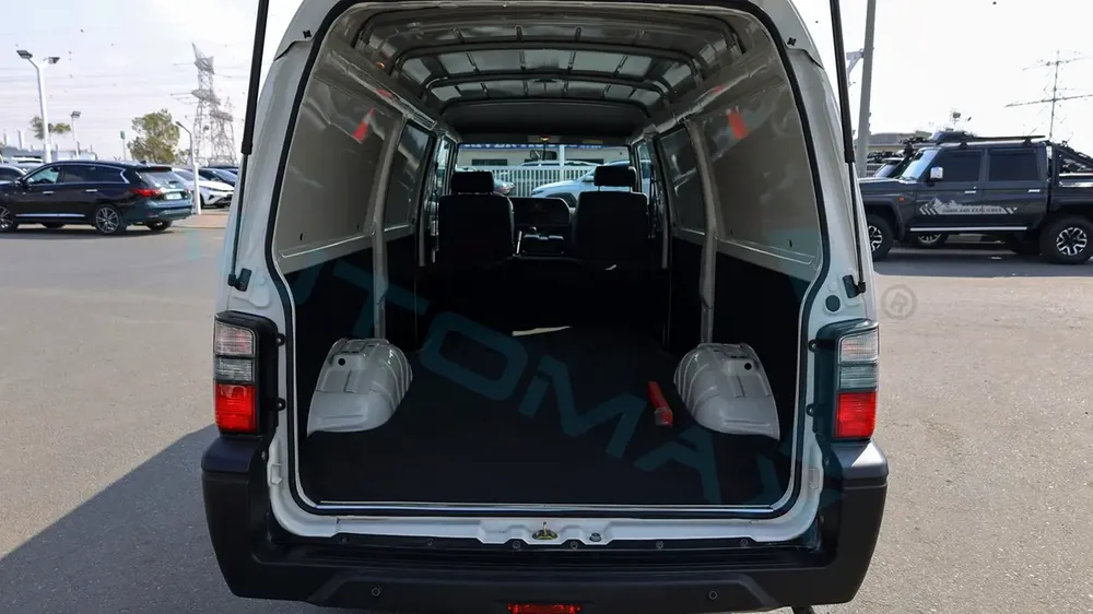 2025 CMC D260 Panel Van 2.4L RWD GCC 0Km With 3 Years Or 100,000 Km Warranty - Image 16