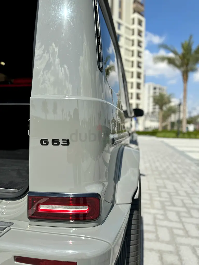 Mercedes-Benz G-Class G 63 AMG 2019 - GCC Specs - Excellent Condition - Image 8