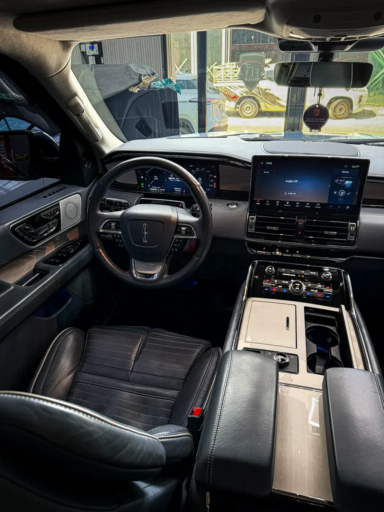 Lincoln navigator - Image 6