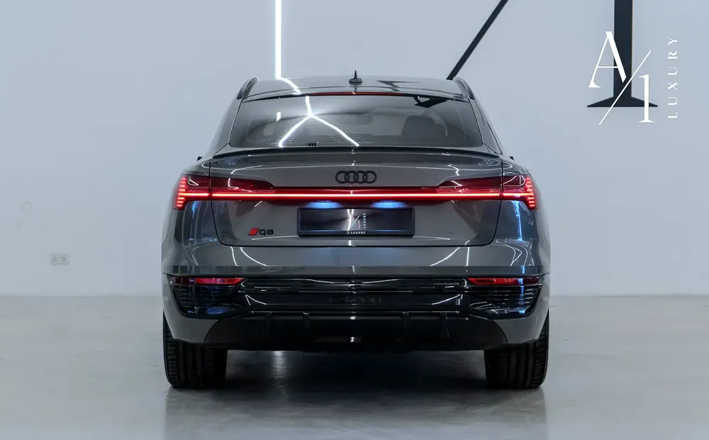 2024 Audi Q8 e-tron, With Warranty & Service Contract, Fully Loaded, Excellent Condition, GCC Sp - Image 5