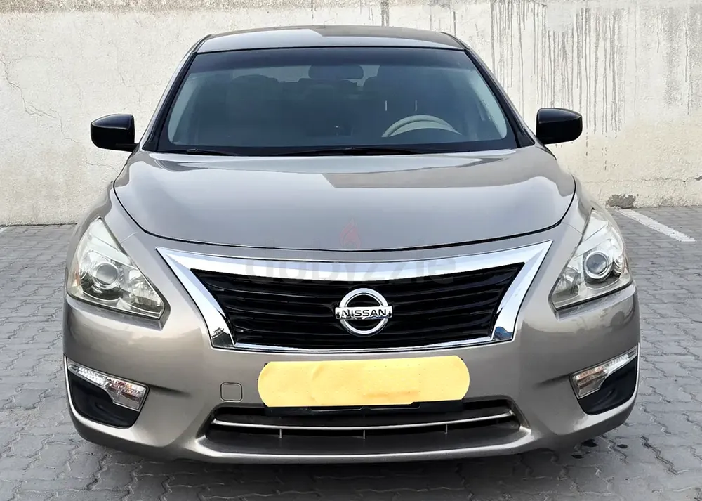 NISSAN ALTIMA Model 2013 GCC SPECS SERVICE HISTORY AL HABTOOR VERY CLEAN GOOD CONDITION - Image 6