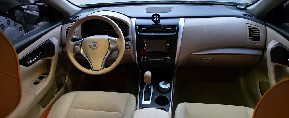 NISSAN ALTIMA Model 2013 GCC SPECS SERVICE HISTORY AL HABTOOR VERY CLEAN GOOD CONDITION - Image 8
