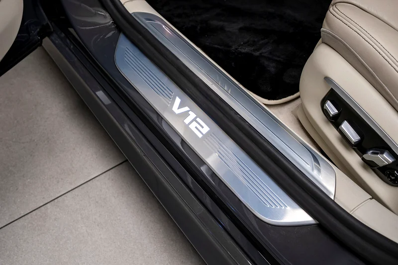 2020 760li | v12 | WARRANTY AVAILABLE | LOW MILEAGE - Image 12