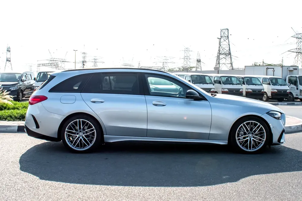 2023 - C43 STATION AMG - IMMACULATE CONDITION - ONLY 4,000 KM DONE - Image 4