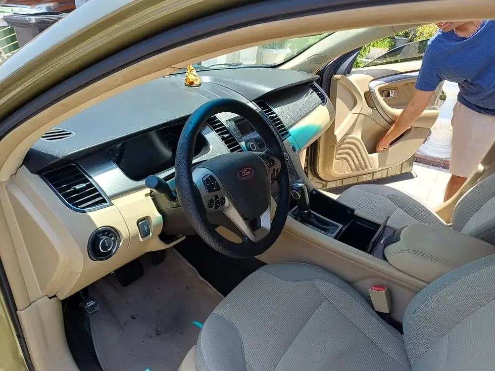 Ford Taurus SEL 2013 American Specs - Well Maintained - Image 9