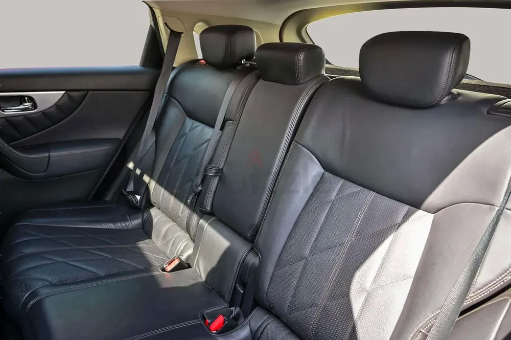 AED 1038/month | 2018 Infiniti QX70  | GCC Specs | Ref#417064 - Image 13