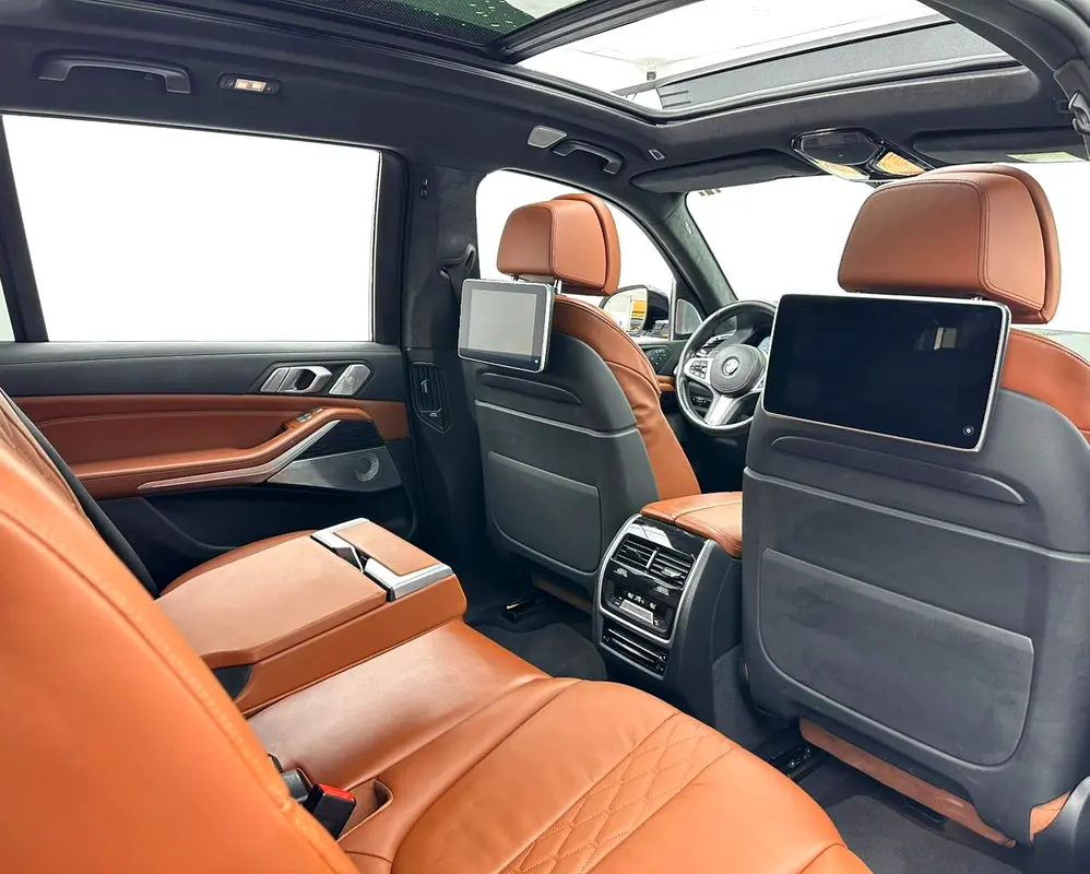 2022 BMW X7 M50i M-Sport, 05/2026 BMW Warranty + Service Contract, BMW Full Service History, GCC - Image 12