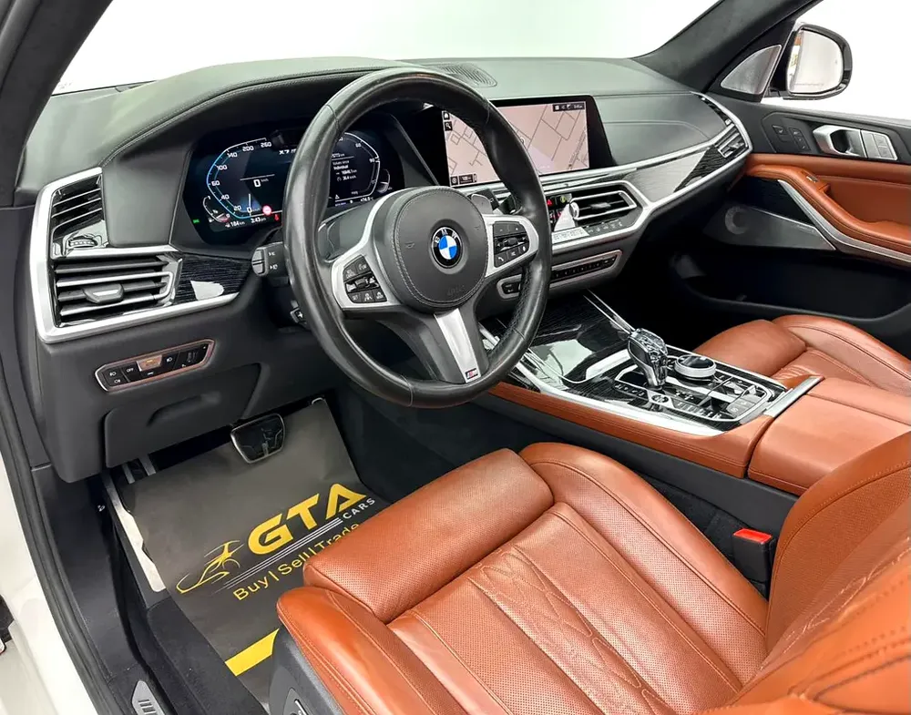 2022 BMW X7 M50i M-Sport, 05/2026 BMW Warranty + Service Contract, BMW Full Service History, GCC - Image 9
