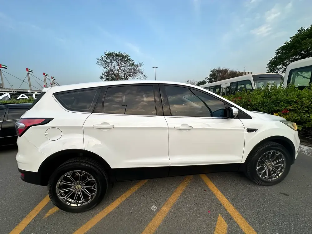600/- AED EMI Ford Escape - Mid Option - 2019 - GCC Specs Well Maitained - Image 16