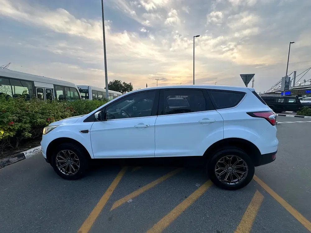 600/- AED EMI Ford Escape - Mid Option - 2019 - GCC Specs Well Maitained - Image 17