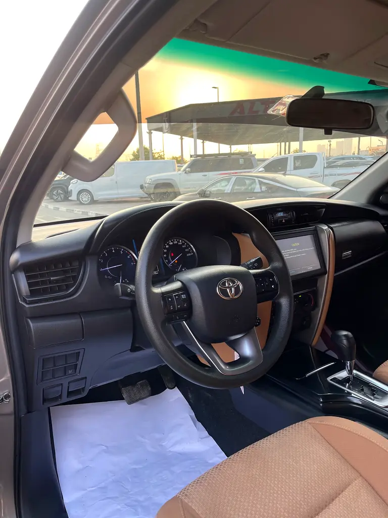 TOYOTA FORTUNER 2022 EXR 2.7 V4 GCC SPECS - Image 9