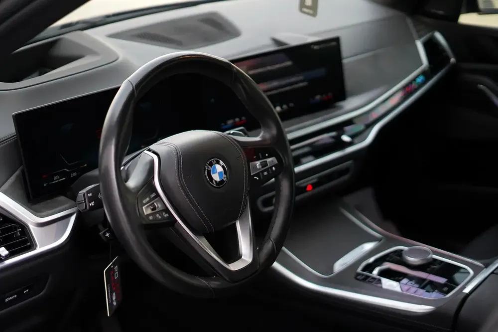 BMW X5 Clean title 2024 - Image 12