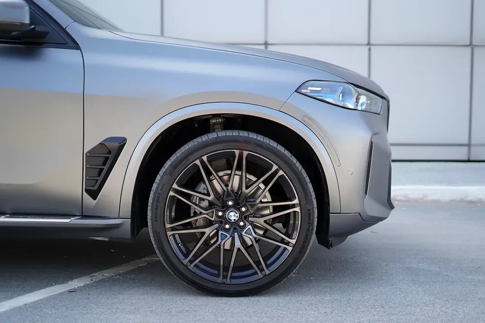 BMW X5 Clean title 2024 - Image 15