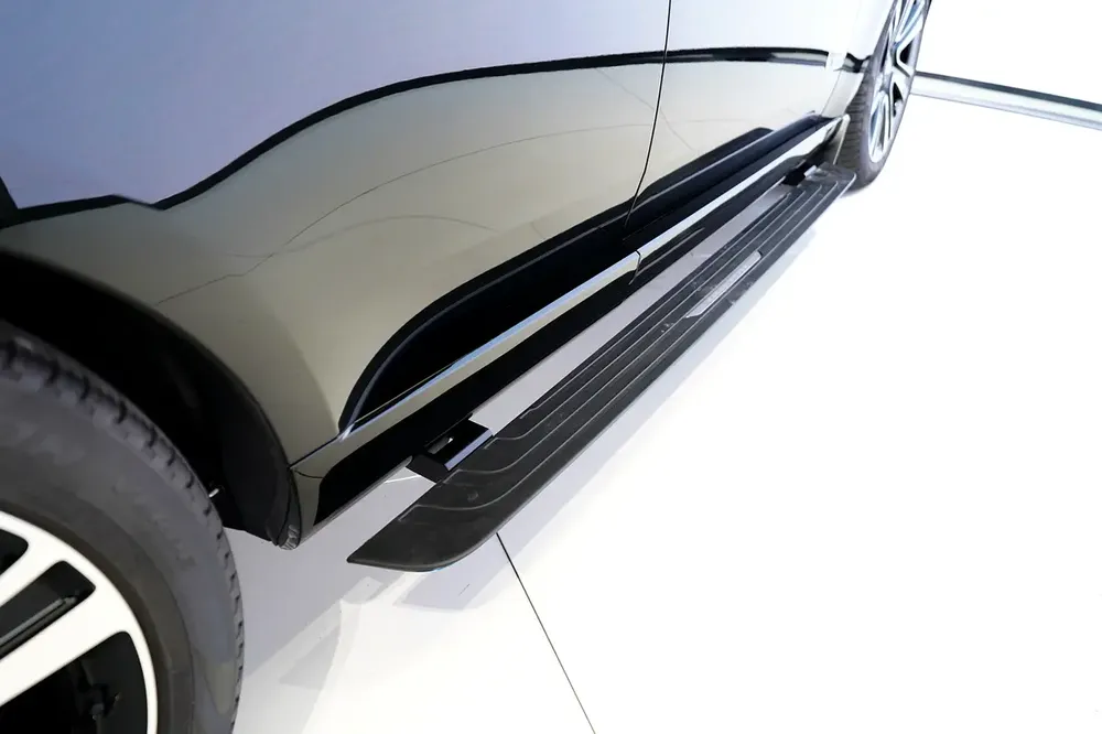 VOGUE AUTOBIOGRAPHY P530 V8 | WARRANTY JULY 2027 | LEG REST | REAR ENTERTAINMENT | SIDE STEPS - Image 10