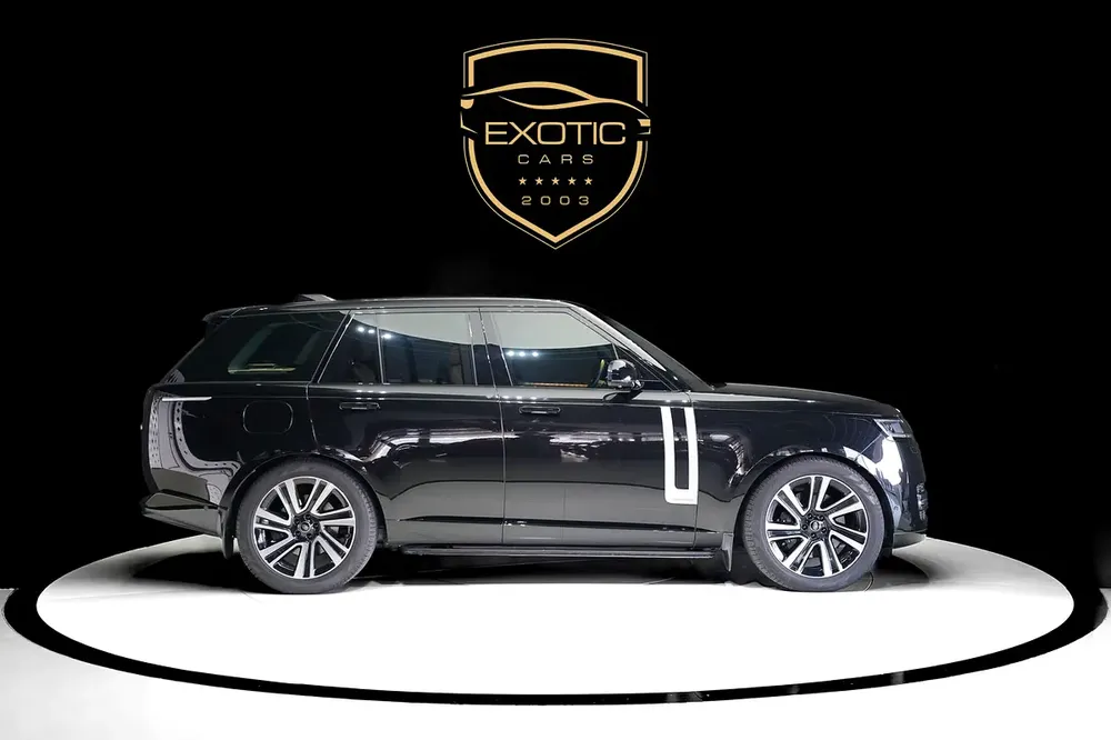 VOGUE AUTOBIOGRAPHY P530 V8 | WARRANTY JULY 2027 | LEG REST | REAR ENTERTAINMENT | SIDE STEPS - Image 4