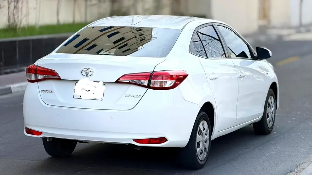 GCC Specs Toyota Yaris E 2021 - Excellent Condition - Image 4